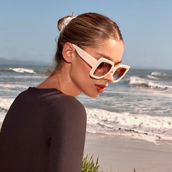 Free People Accessories - Free People Sugar Oversized Square Sunglasses